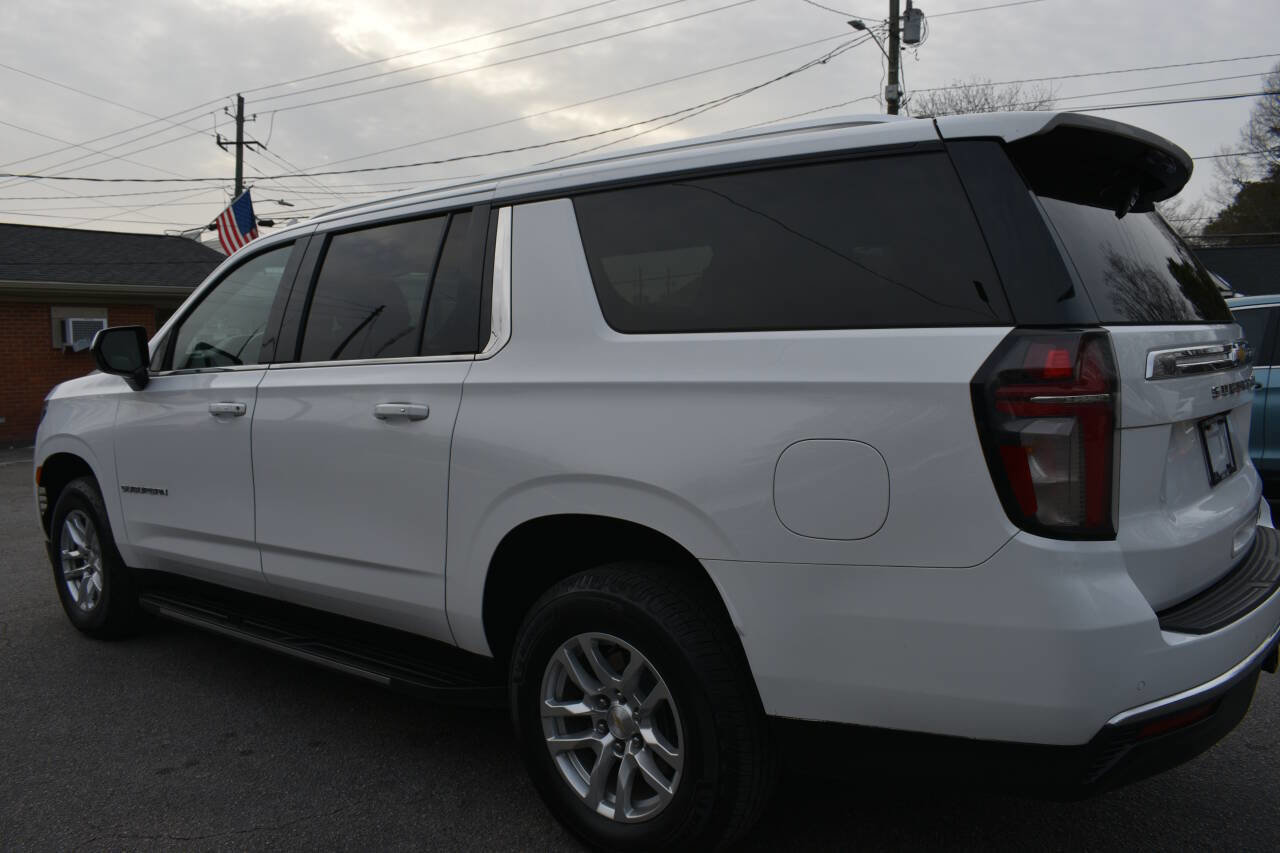 Used 2021 Chevrolet Suburban LT image 31
