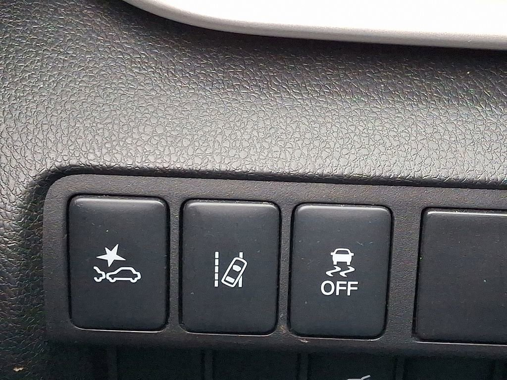 Used 2024 Mitsubishi Eclipse Cross SE image 16