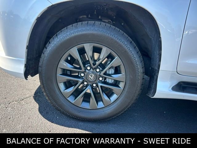 Used 2023 Lexus GX 460 Premium w/ Premium Package image 8