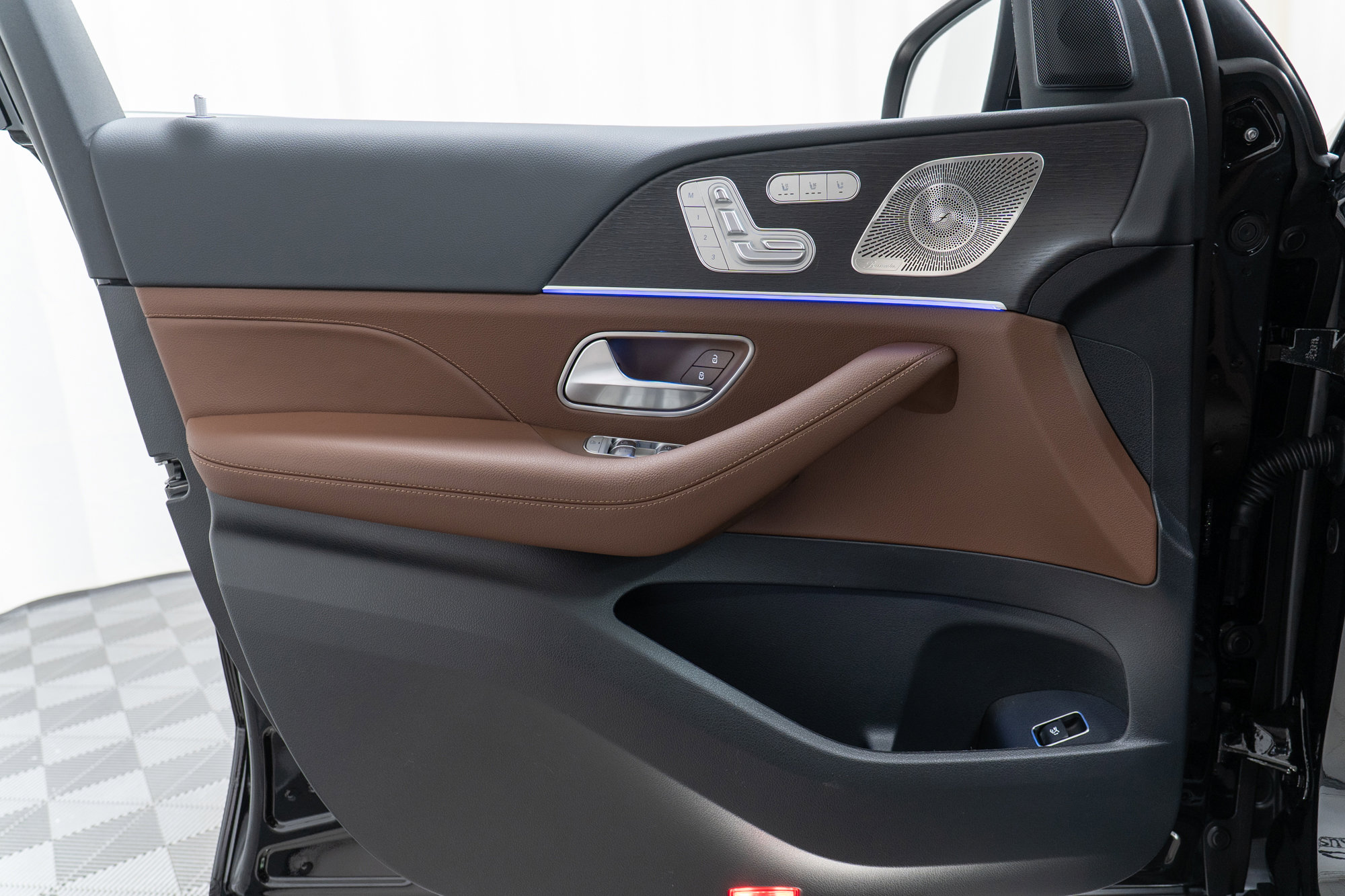 New 2026 Mercedes-Benz GLS 580 4MATIC image 11