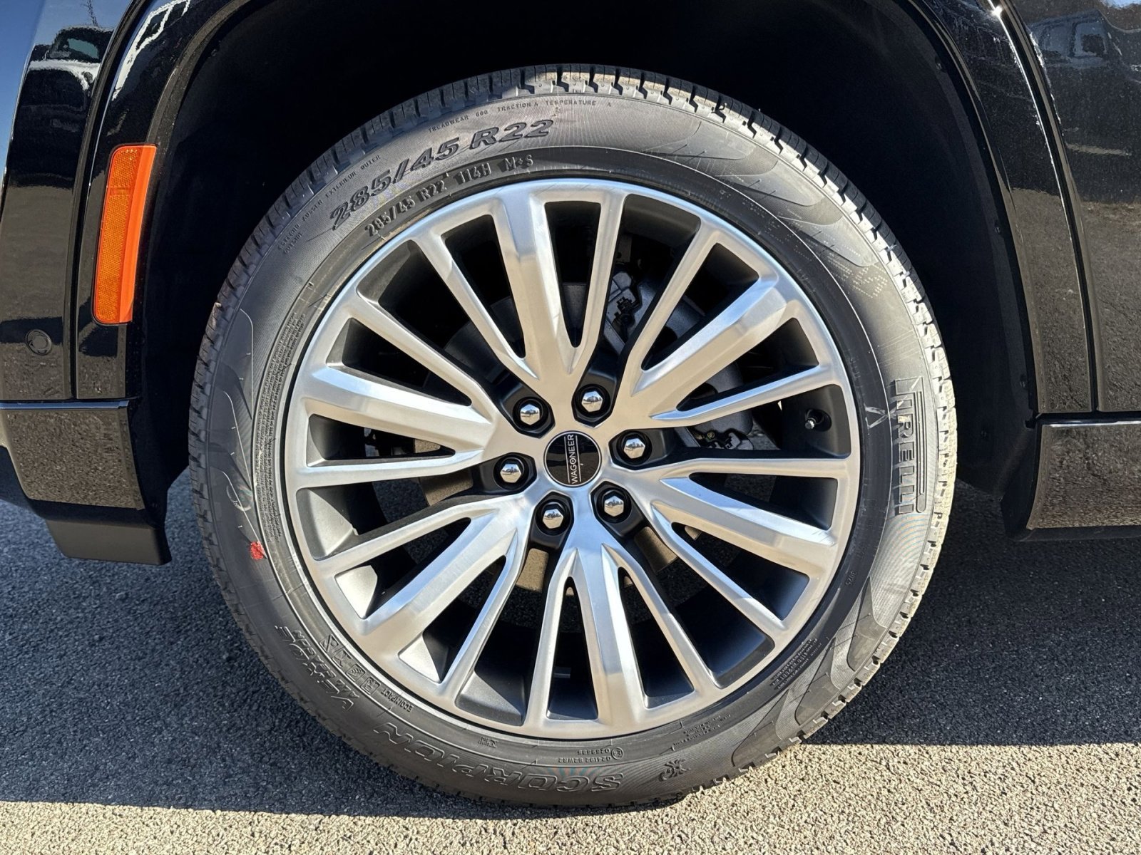 New 2025 Jeep Wagoneer L Series II image 12