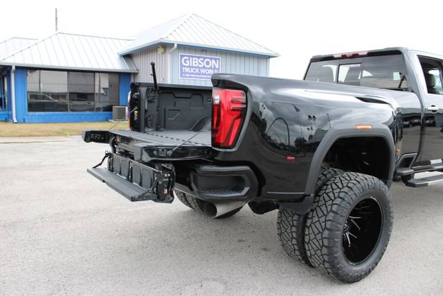 Used 2024 GMC Sierra 3500 Denali w/ Denali Reserve Package AWD/4WD image 11