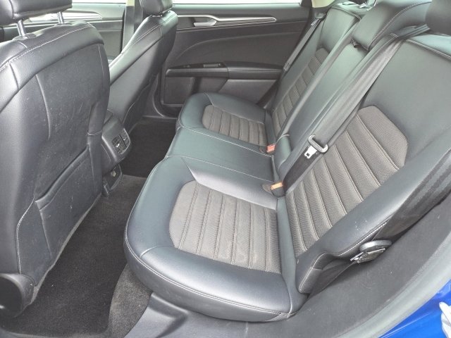 Used 2017 Ford Fusion SE w/ Equipment Group 201A image 13