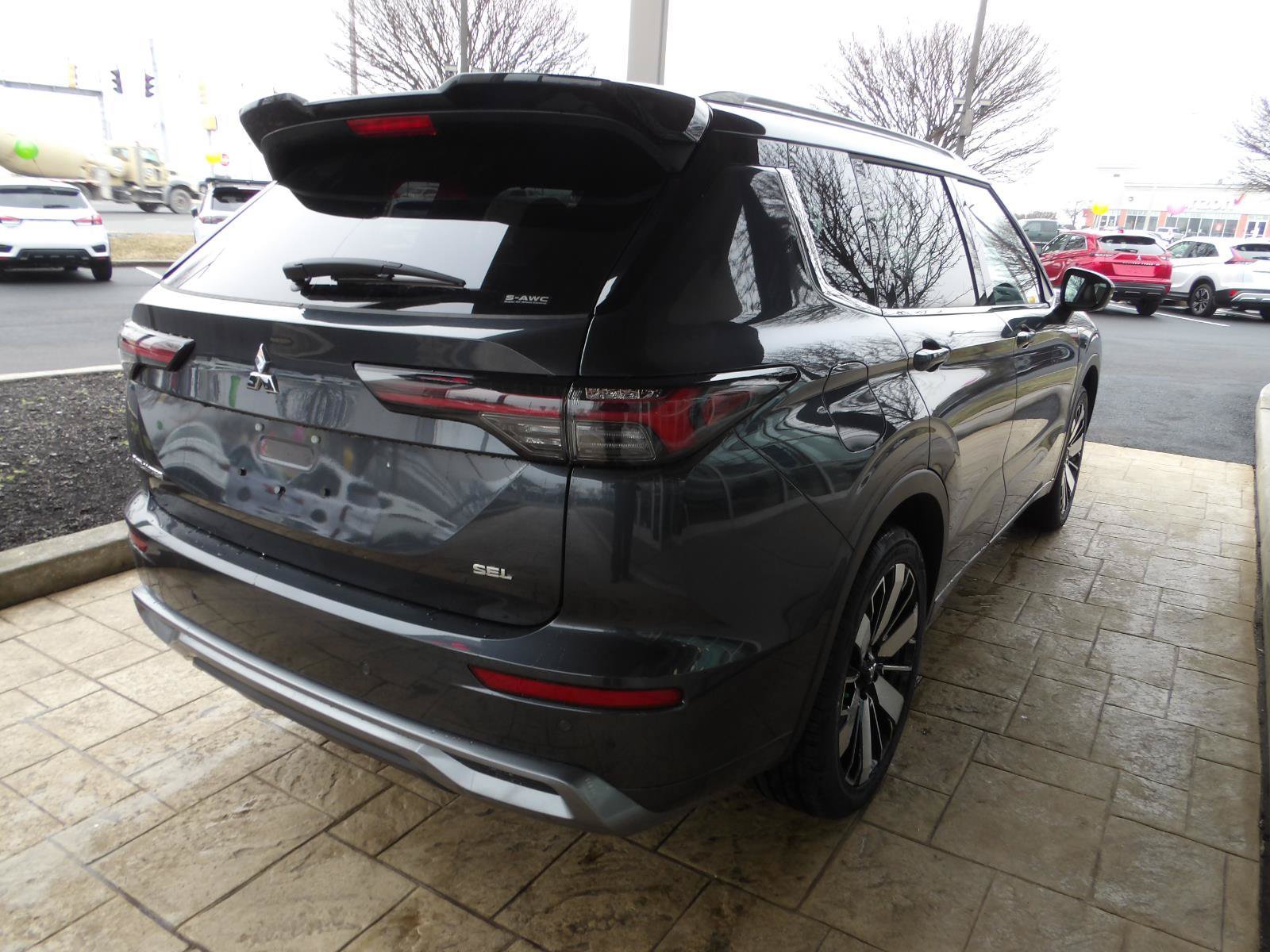 New 2026 Mitsubishi Outlander SEL AWD/4WD image 7