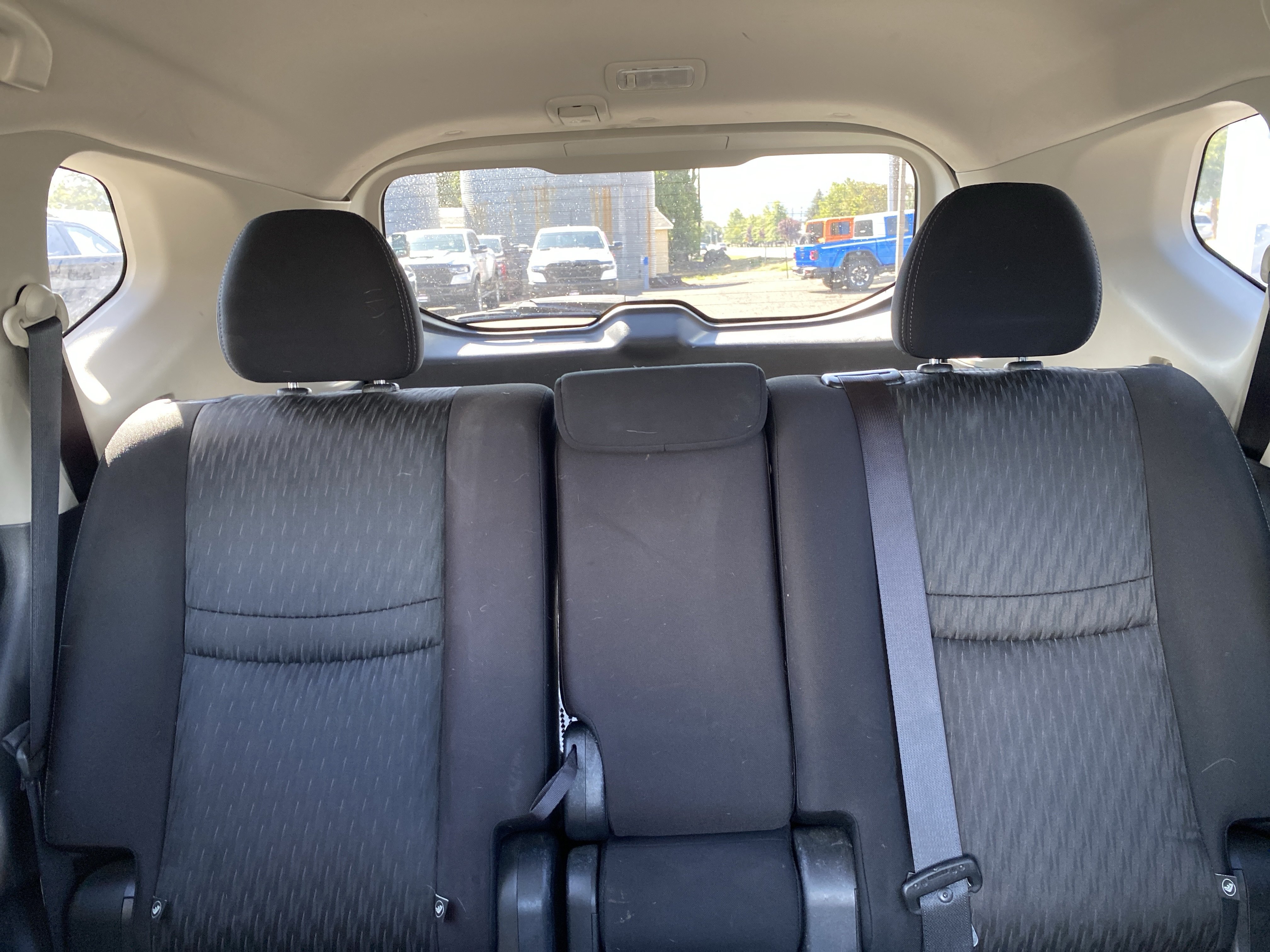 Used 2020 Nissan Rogue SV FWD image 22