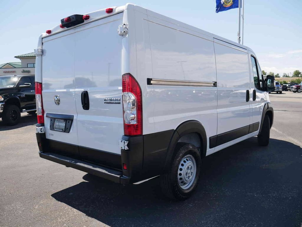 Used 2025 RAM ProMaster 2500 FWD image 9