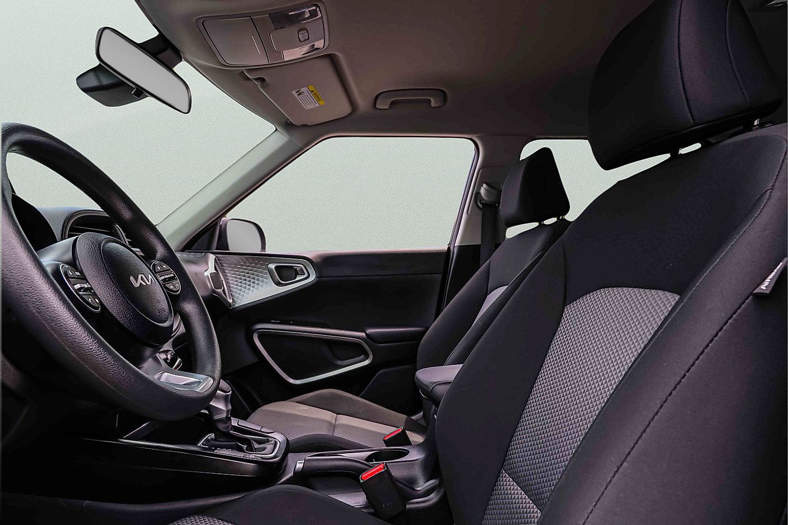 Certified 2025 Kia Soul LX w/ LX Technology Package FWD image 17
