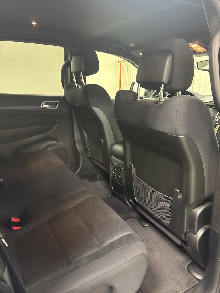 Used 2017 Jeep Grand Cherokee Laredo w/ Quick Order Package 23E image 35