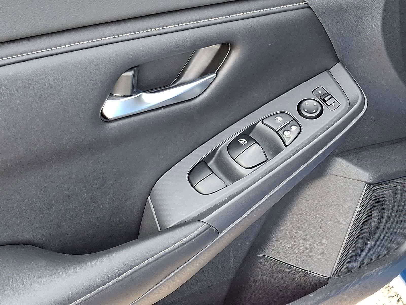 Used 2020 Nissan Sentra SV FWD image 28