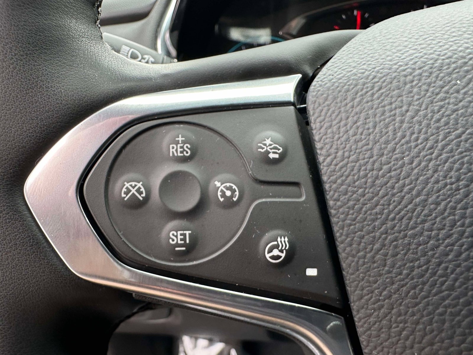 Certified 2023 Chevrolet Traverse RS image 19