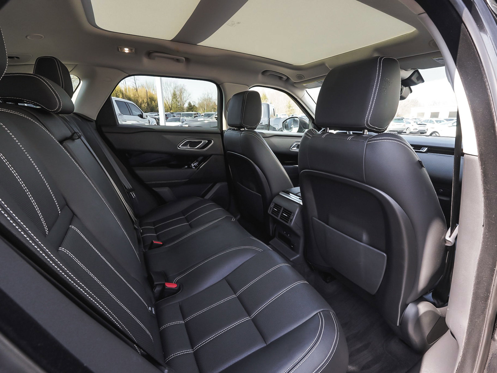 Used 2022 Land Rover Range Rover Velar S AWD/4WD image 40
