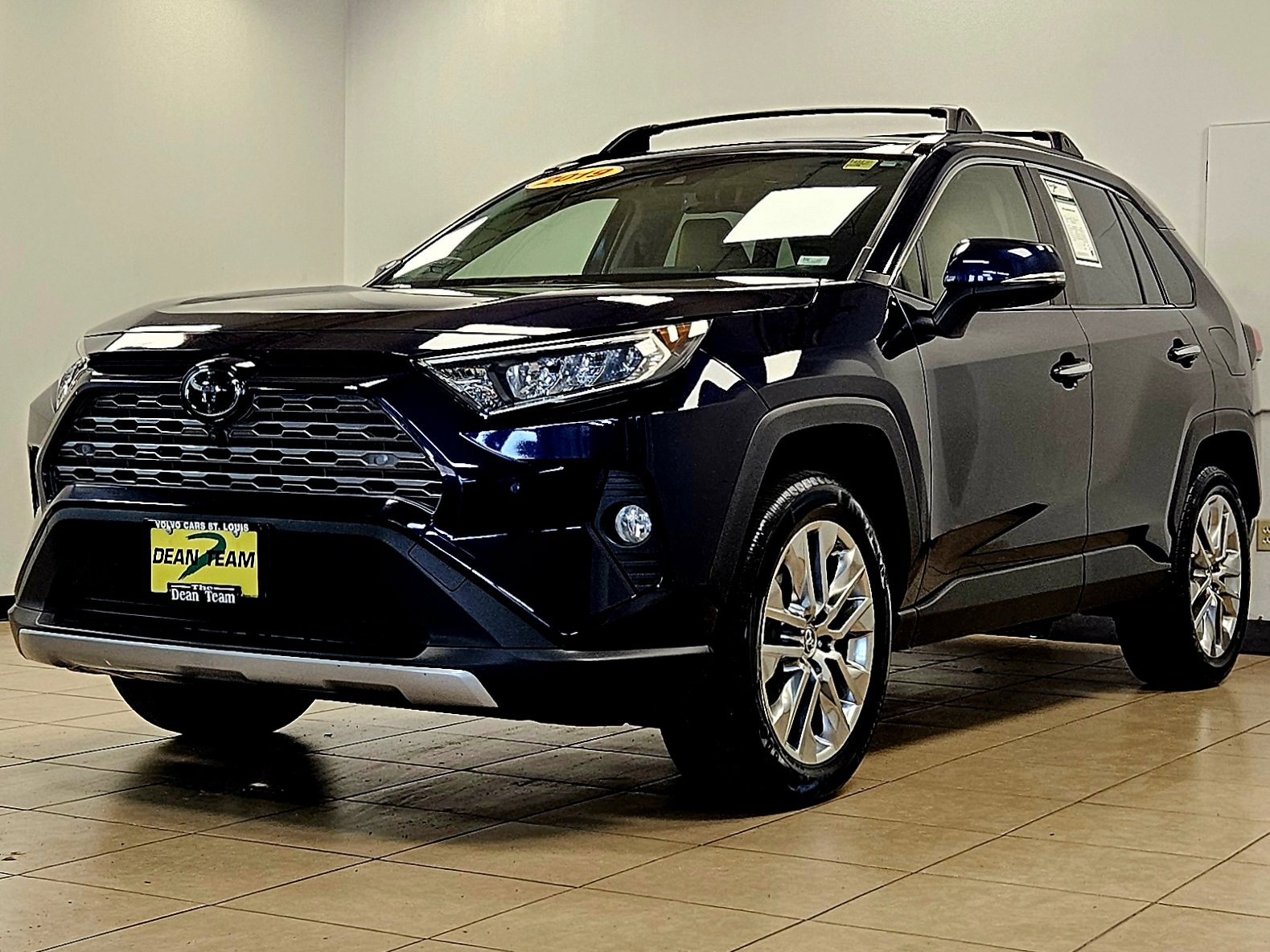 Used 2019 Toyota RAV4 Limited w/ Advanced Technology Package AWD/4WD image 2
