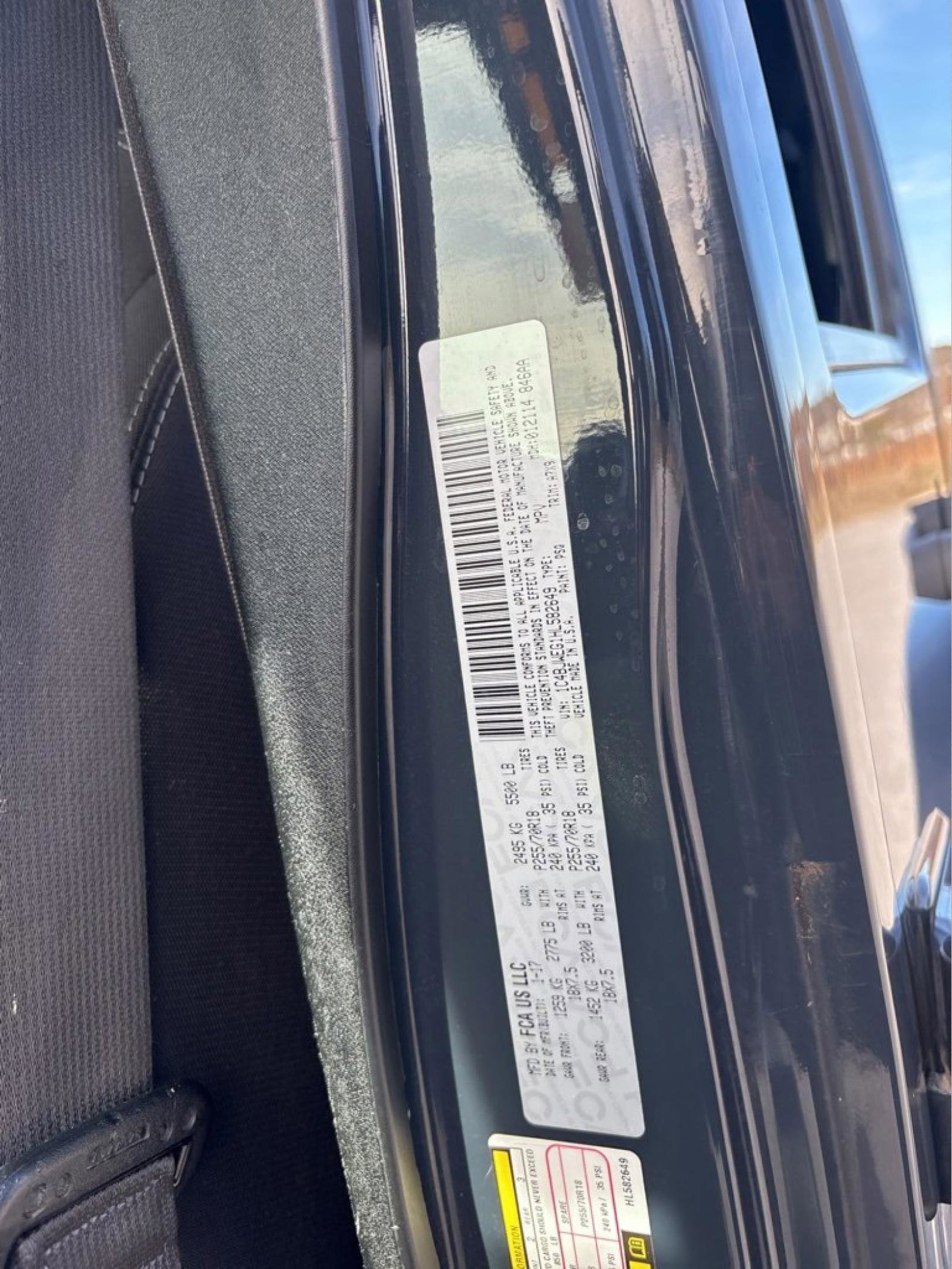 Used 2017 Jeep Wrangler Unlimited Sahara w/ Connectivity Group image 24