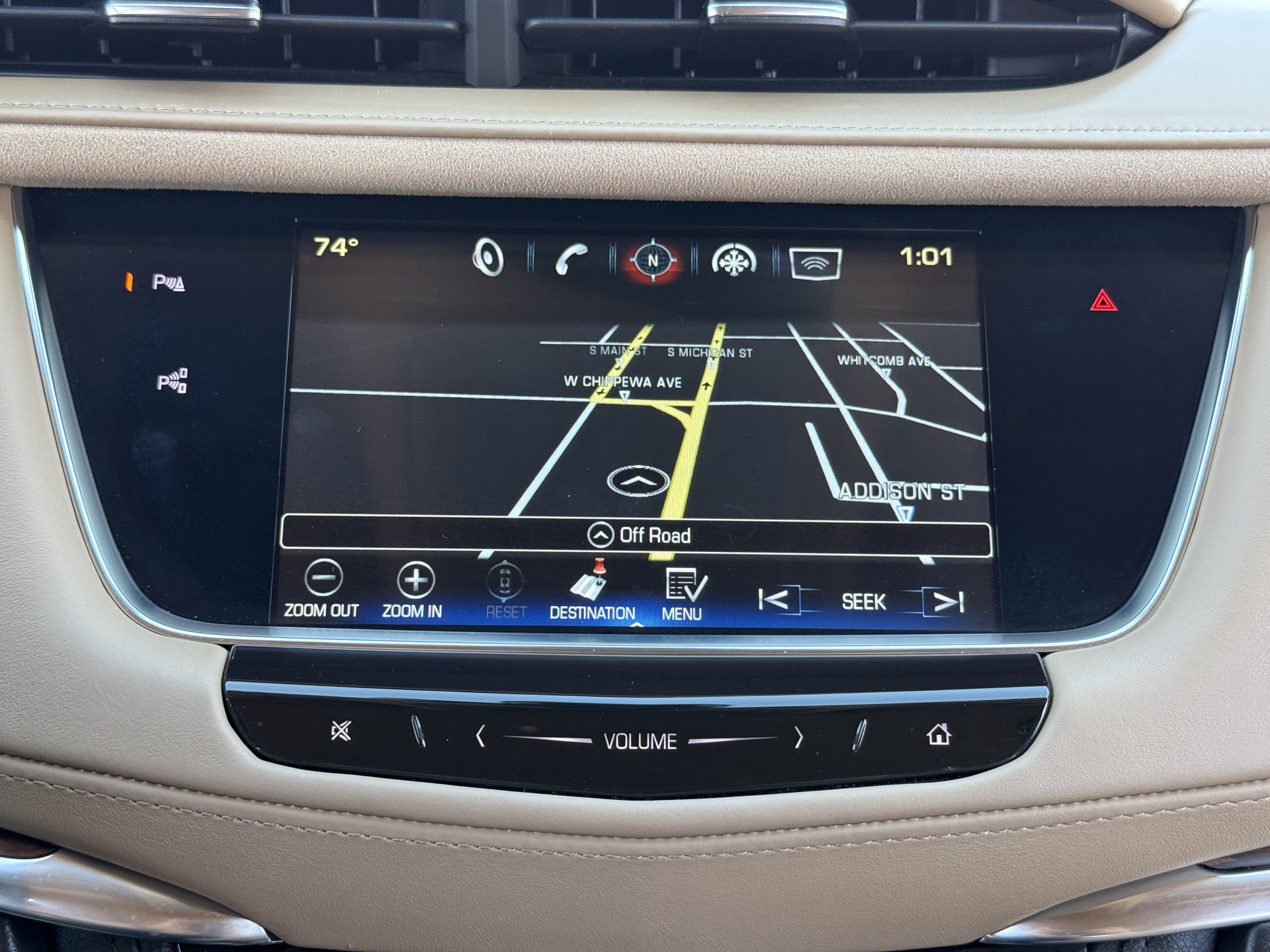 Used 2019 Cadillac XT5 Platinum AWD/4WD image 16