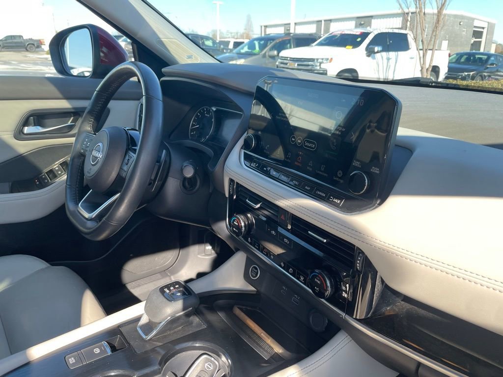 Used 2023 Nissan Rogue SL w/ SL Premium Package image 31