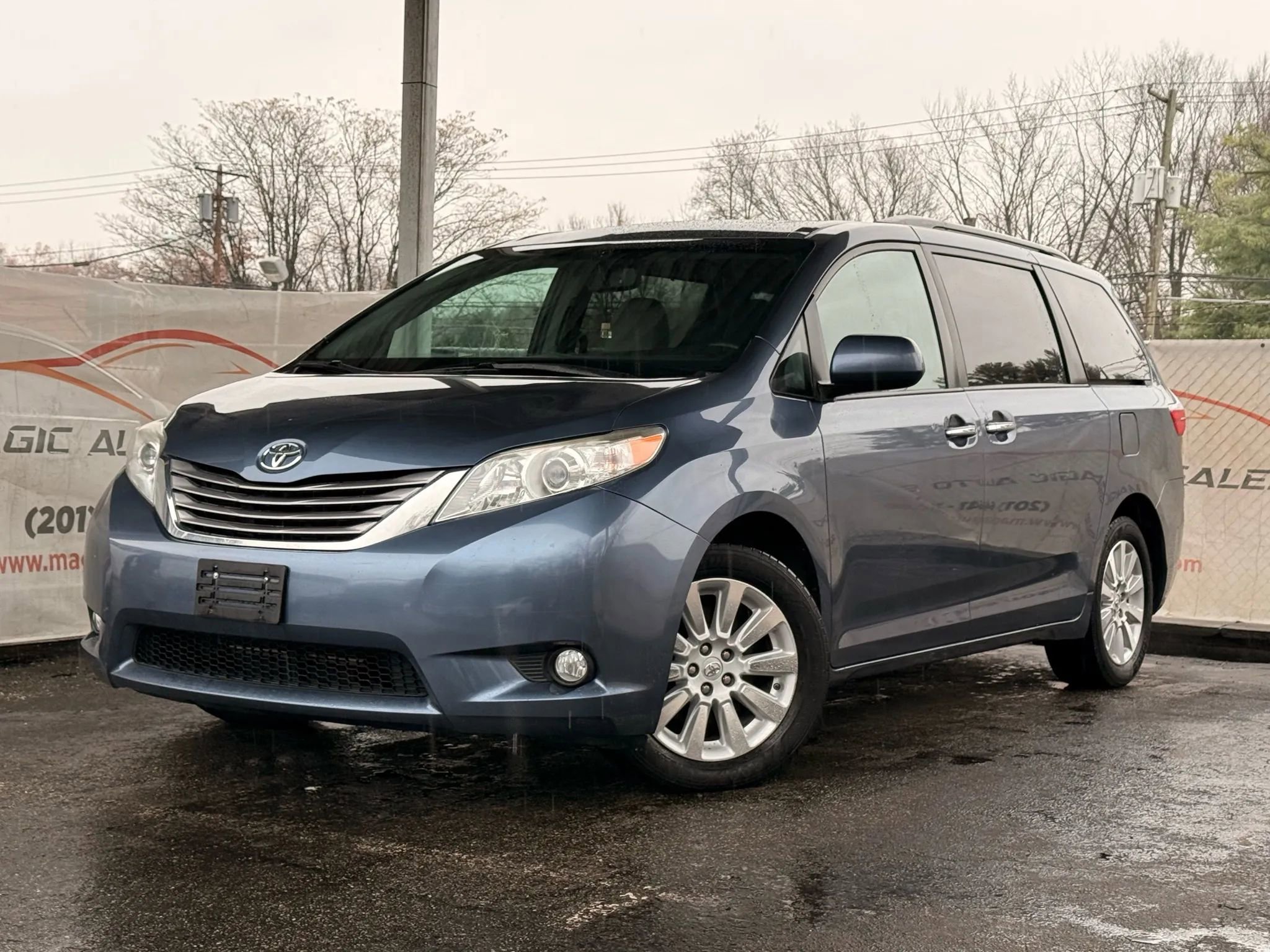 Used 2015 Toyota Sienna XLE