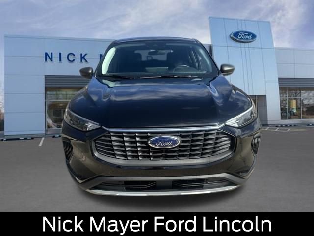 New 2025 Ford Escape Active w/ Active Premium Tech Pack image 2