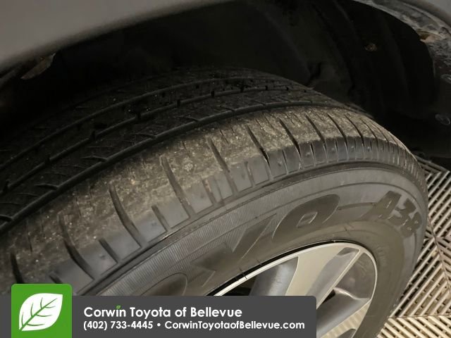 Used 2018 Toyota RAV4 XLE image 28