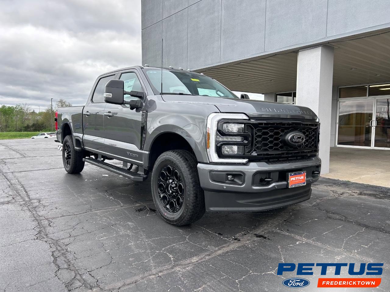 New 2025 Ford F250 Lariat w/ Lariat Ultimate Package