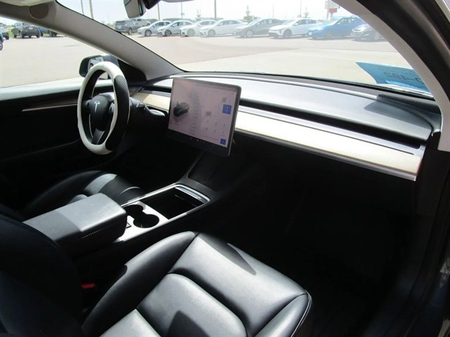 Used 2022 Tesla Model 3 Long Range AWD/4WD image 15
