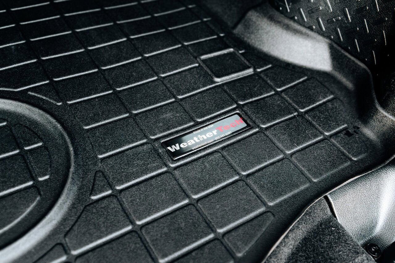 Used 2016 Jeep Wrangler Unlimited Rubicon image 43