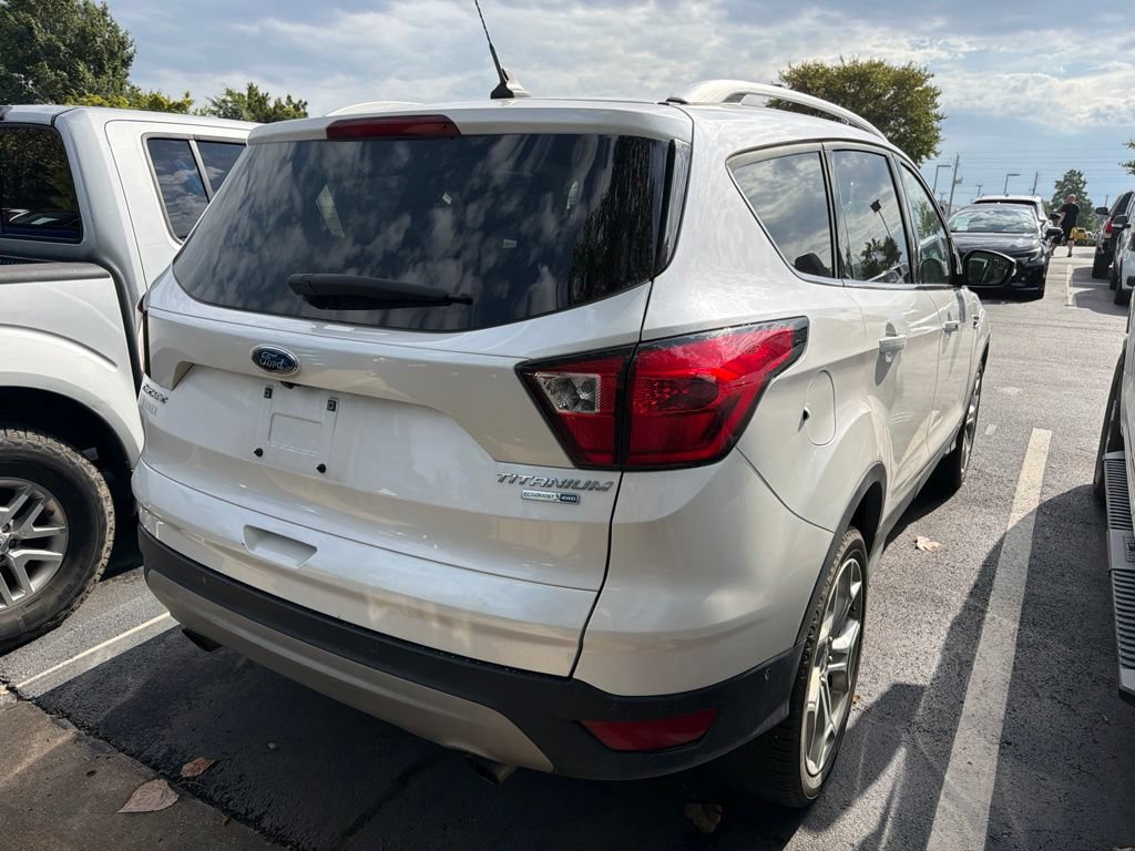 Used 2019 Ford Escape Titanium AWD/4WD image 3