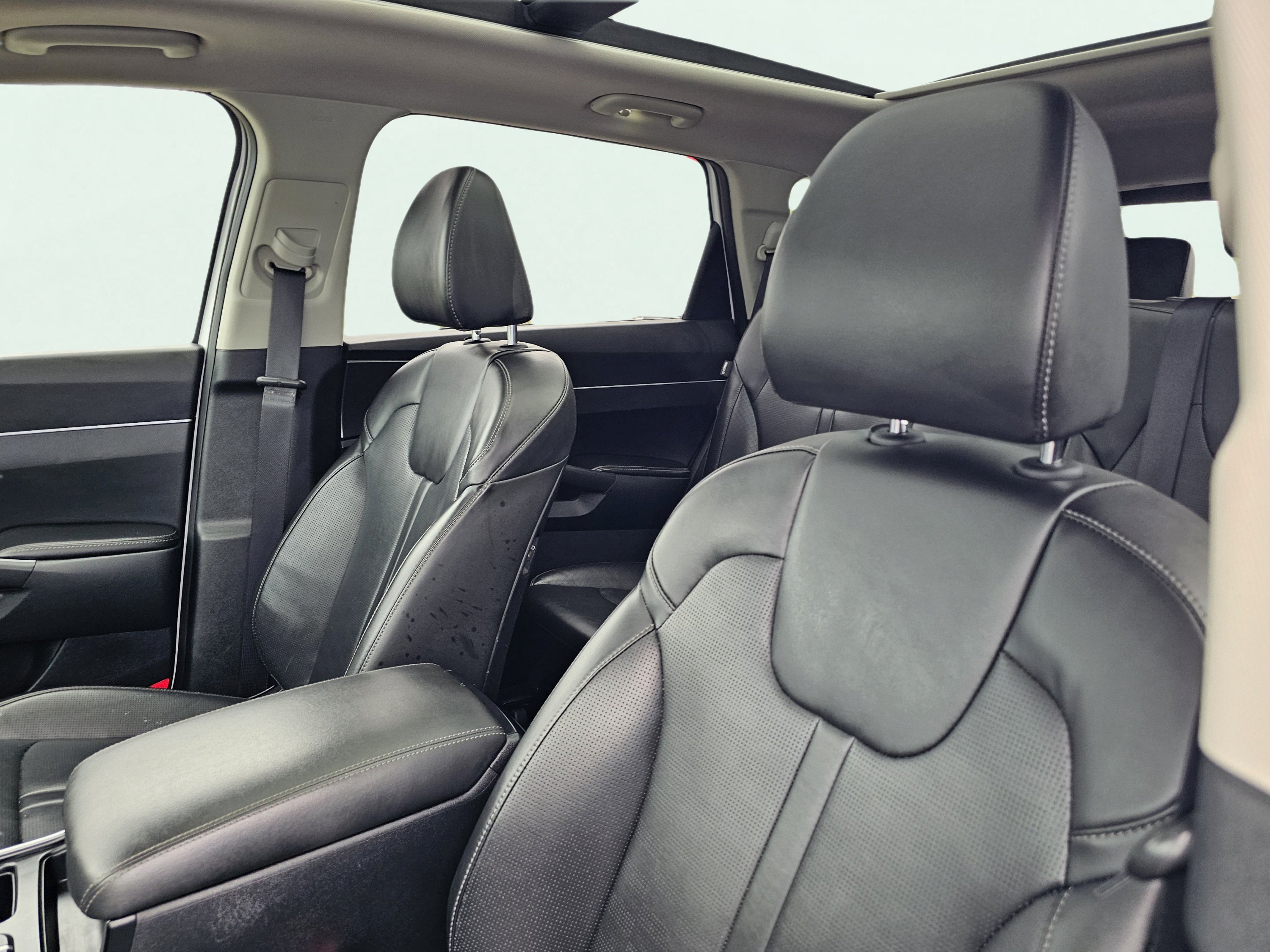Used 2024 Kia Sorento S w/ Panoramic Sunroof Package FWD image 32