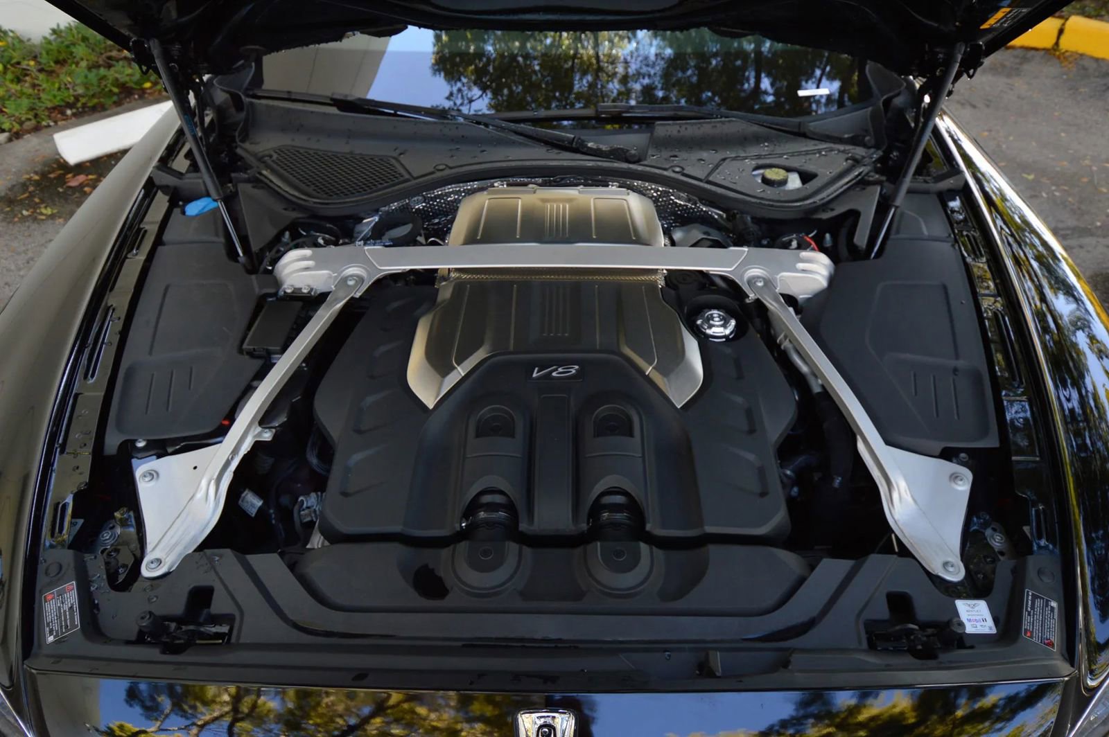 Used 2022 Bentley Flying Spur V8 image 78