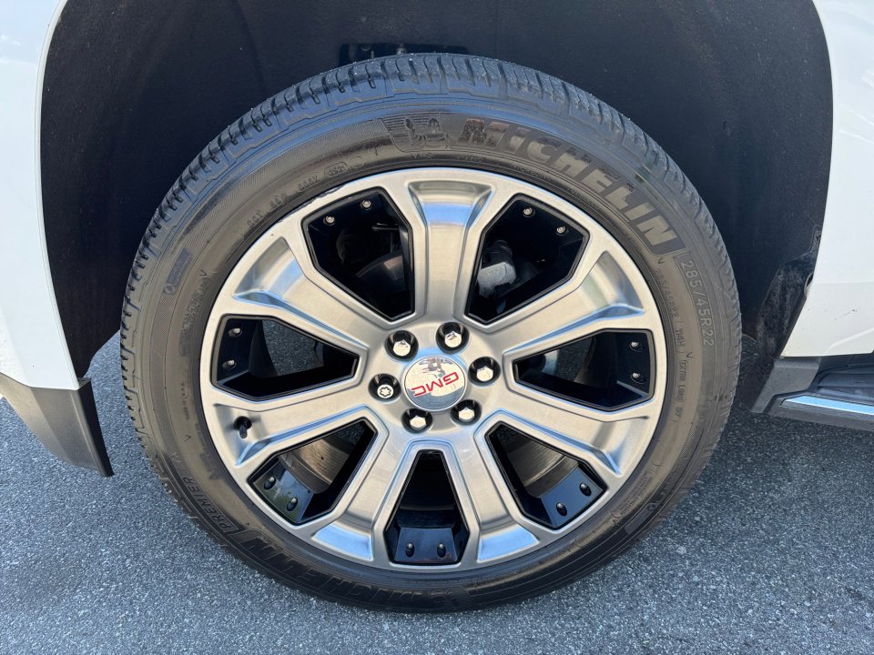 Used 2019 GMC Yukon Denali w/ Open Road Package AWD/4WD image 30