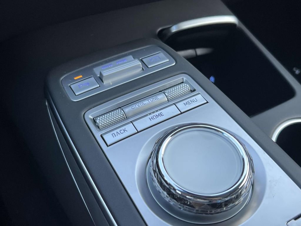 New 2025 Genesis Electrified GV70 Advanced w/ Prestige Package image 30