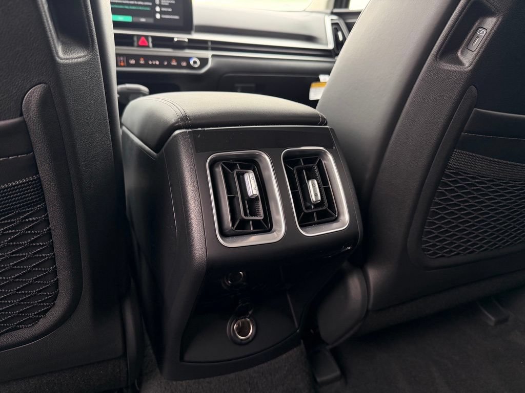 New 2026 Kia Sorento S FWD image 32
