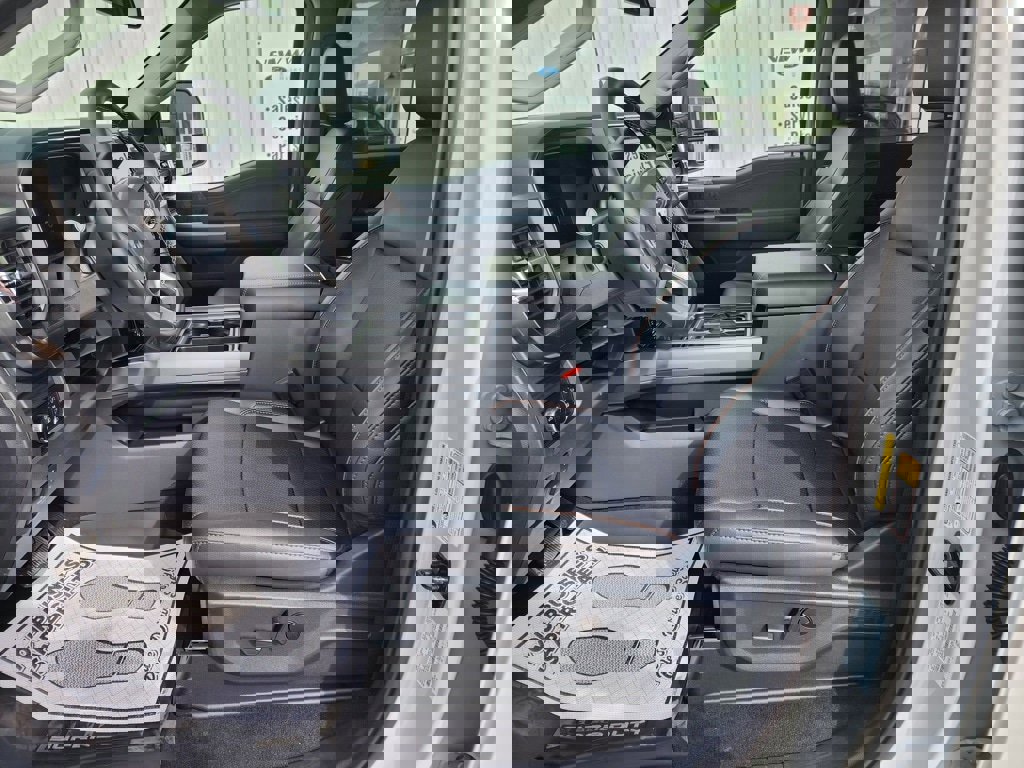 New 2026 Ford F350 Lariat image 10