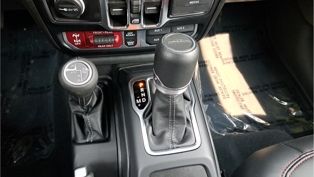 Used 2024 Jeep Gladiator Rubicon AWD/4WD image 22