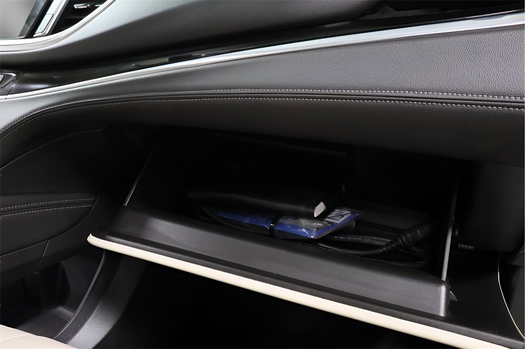 Used 2023 Buick Enclave Avenir w/ Avenir Technology Package image 34