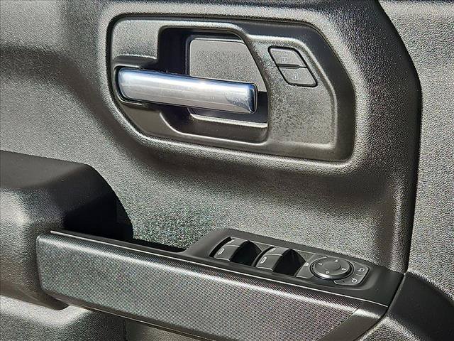 Certified 2025 Chevrolet Silverado 1500 Custom w/ Turbomax Blackout Package RWD image 12