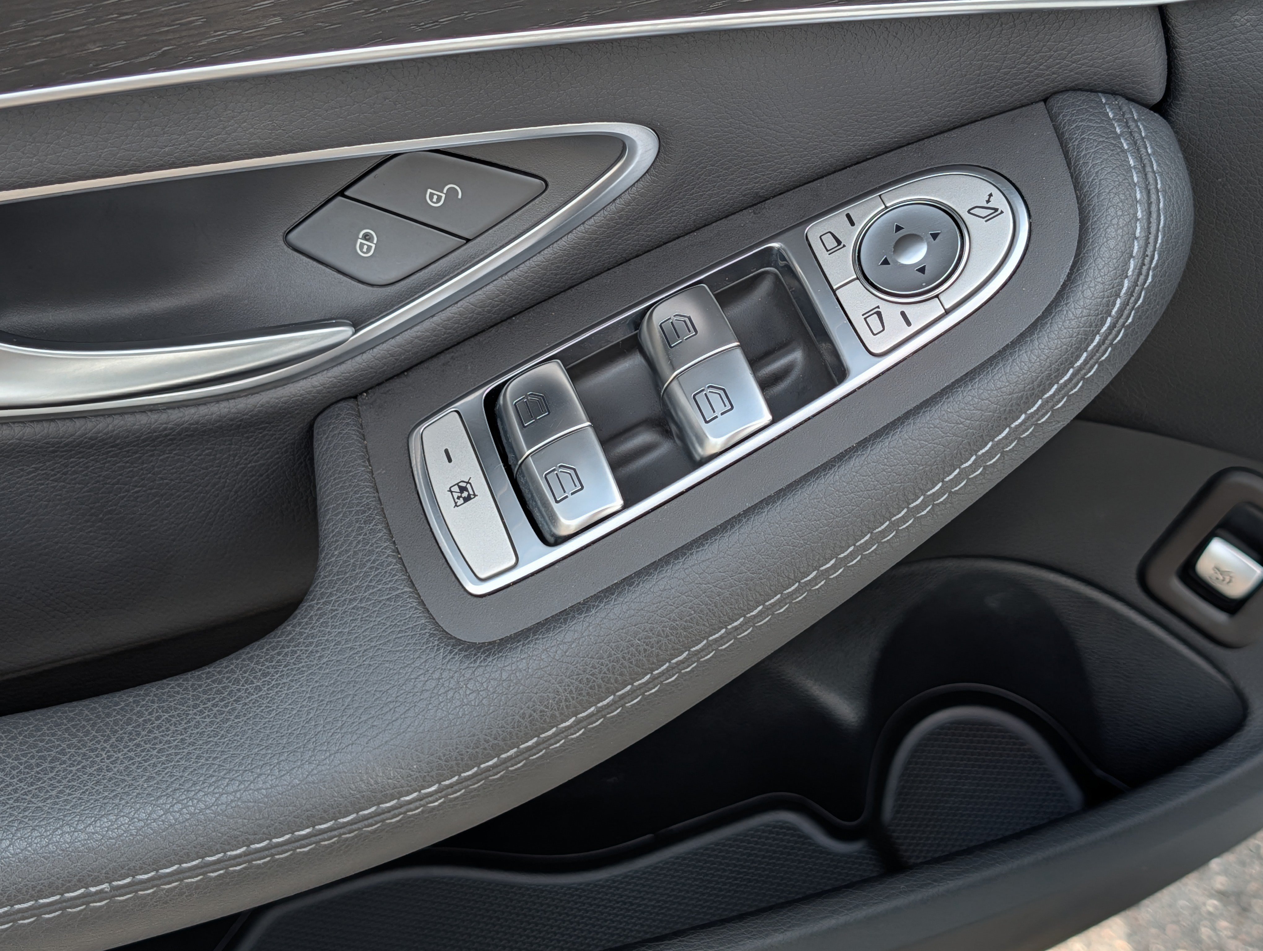 Used 2020 Mercedes-Benz C 300 4MATIC Sedan image 19