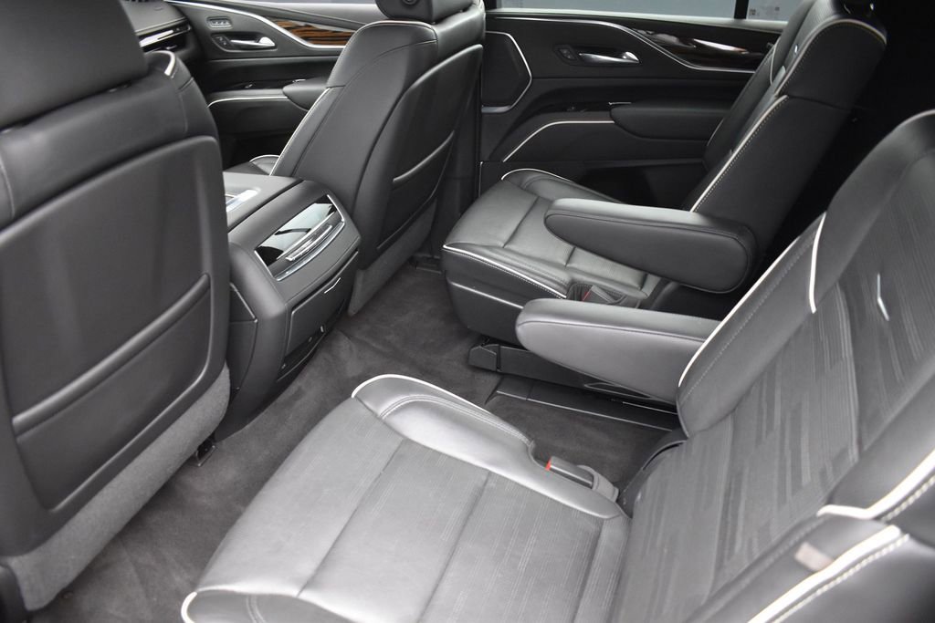 Used 2022 Cadillac Escalade Premium Luxury AWD/4WD image 27