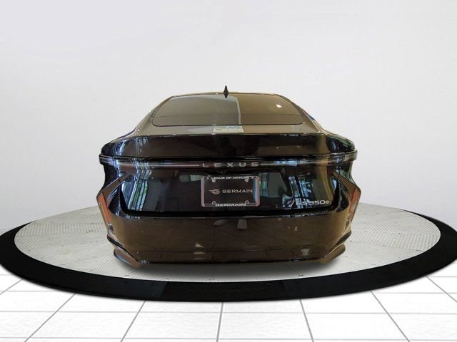 New 2026 Lexus ES 350e FWD image 5