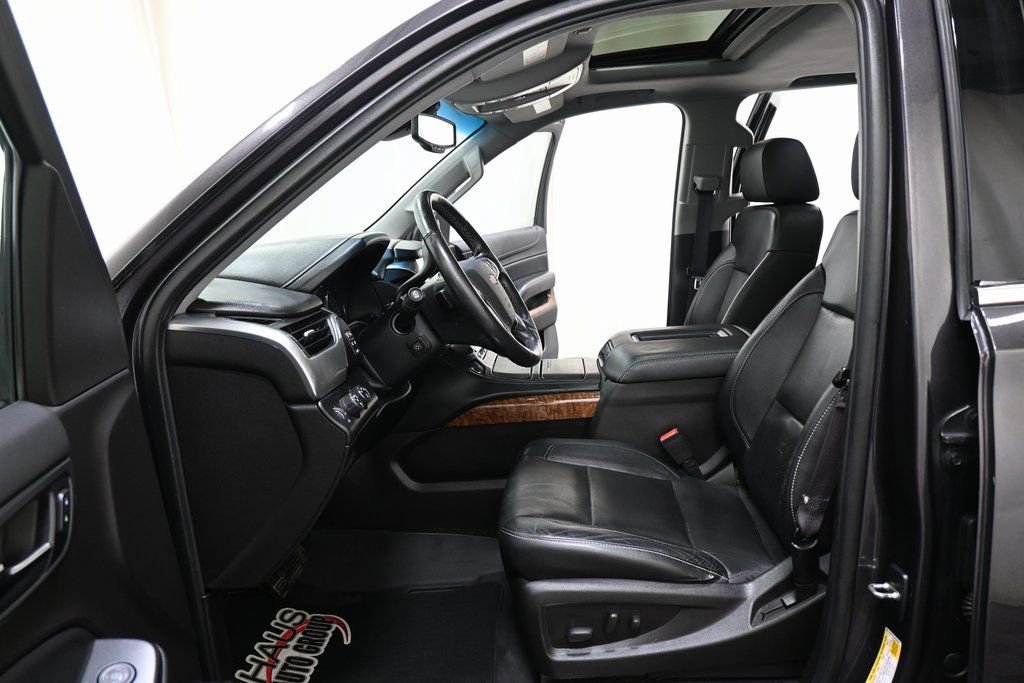 Used 2015 Chevrolet Suburban LTZ image 7