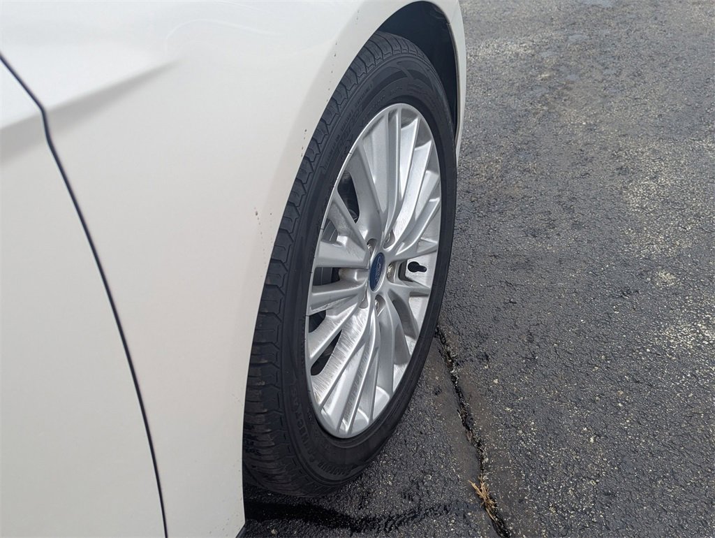 Used 2017 Ford Focus Titanium image 31