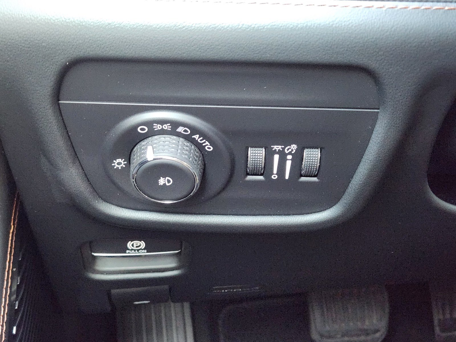 Used 2024 Jeep Grand Cherokee Summit AWD/4WD image 19