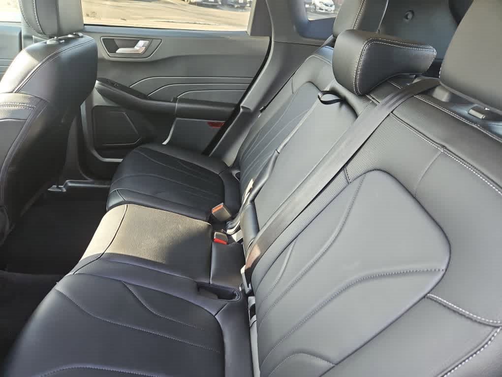 Used 2025 Ford Escape SE w/ PHEV Premium Package image 10