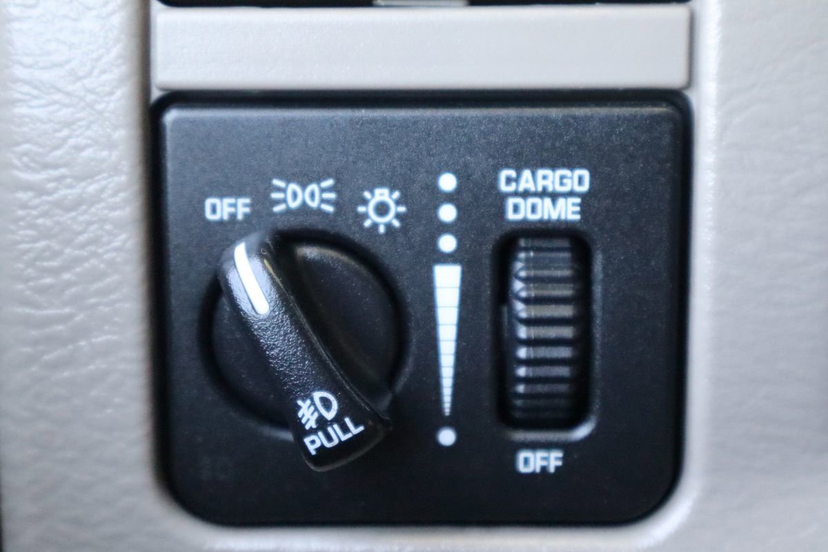 Used 2005 Dodge Ram 2500 Truck SLT AWD/4WD image 28