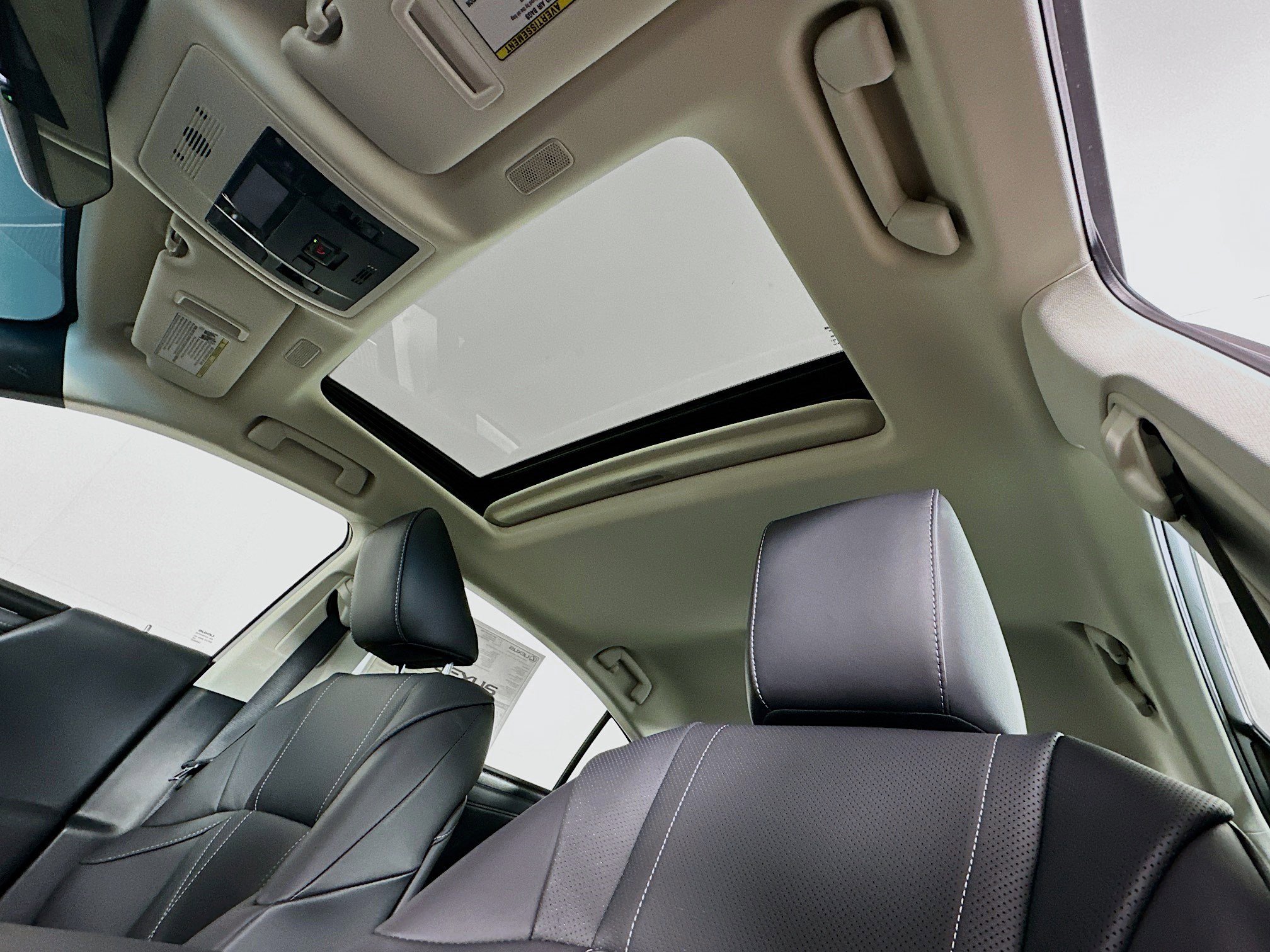 New 2025 Lexus ES 300h w/ Luxury Package image 23