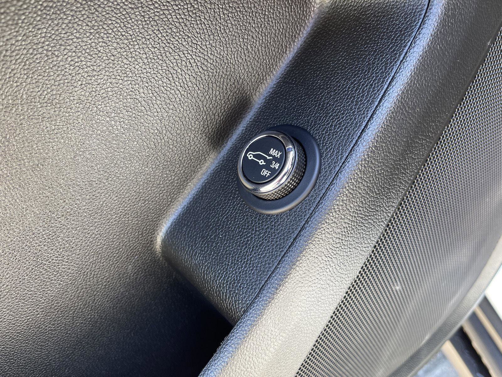Used 2023 Chevrolet Traverse LT w/ LPO, Floor Liner Package FWD image 13