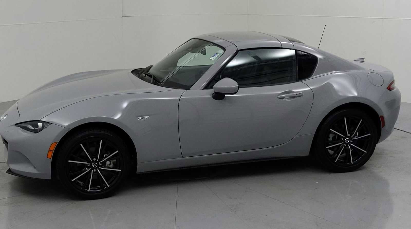 Used 2024 MAZDA MX-5 Miata RF Grand Touring RWD image 5