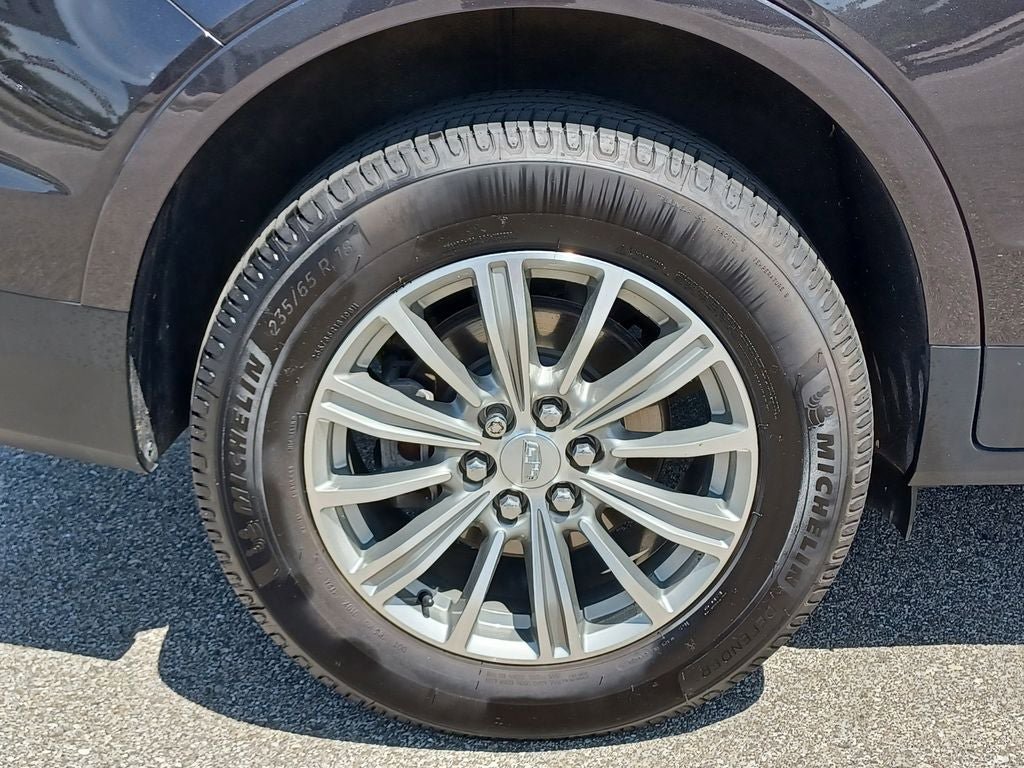 Used 2018 Cadillac XT5 Luxury w/ Driver Awareness Package FWD image 5