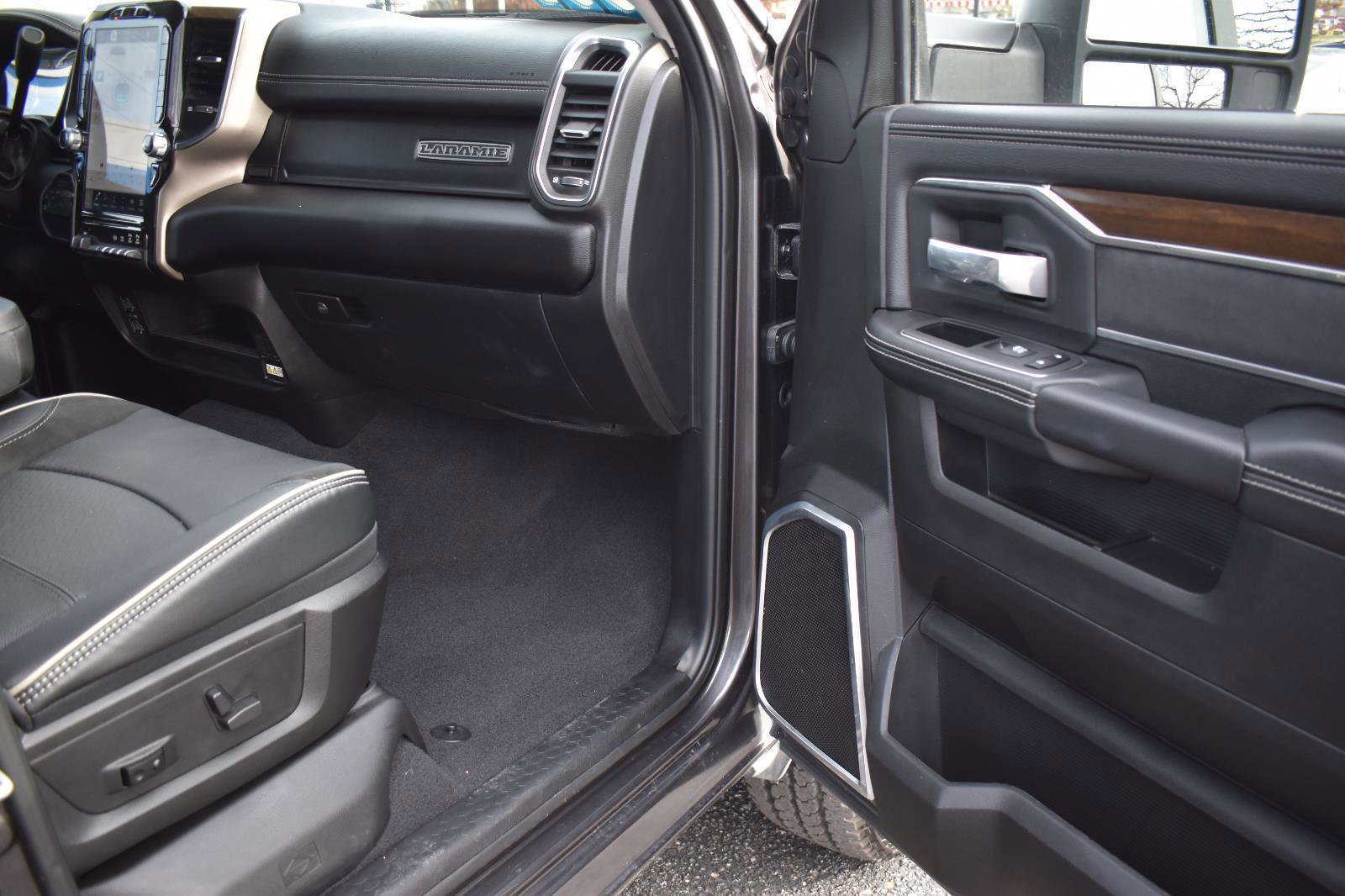 Used 2024 RAM 2500 Laramie w/ Safety Group image 16