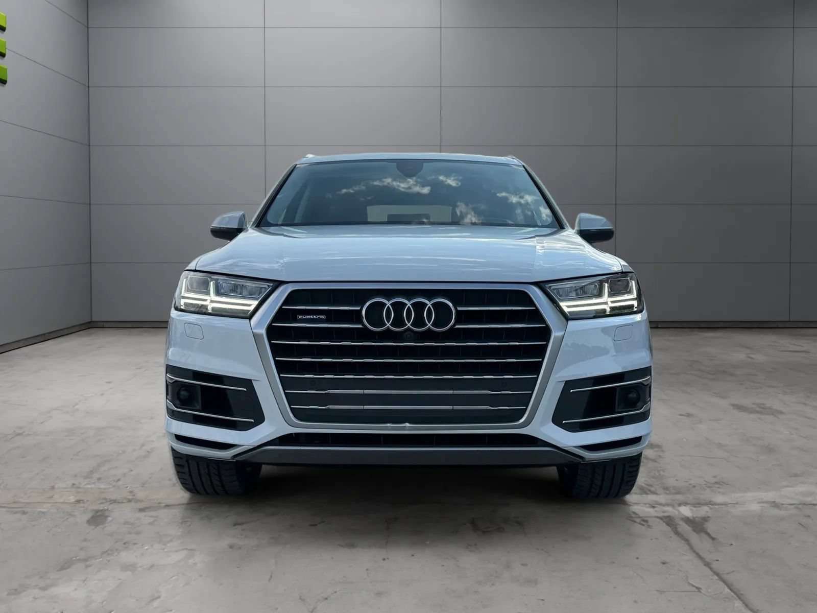 Used 2018 Audi Q7 3.0T Prestige AWD/4WD image 2