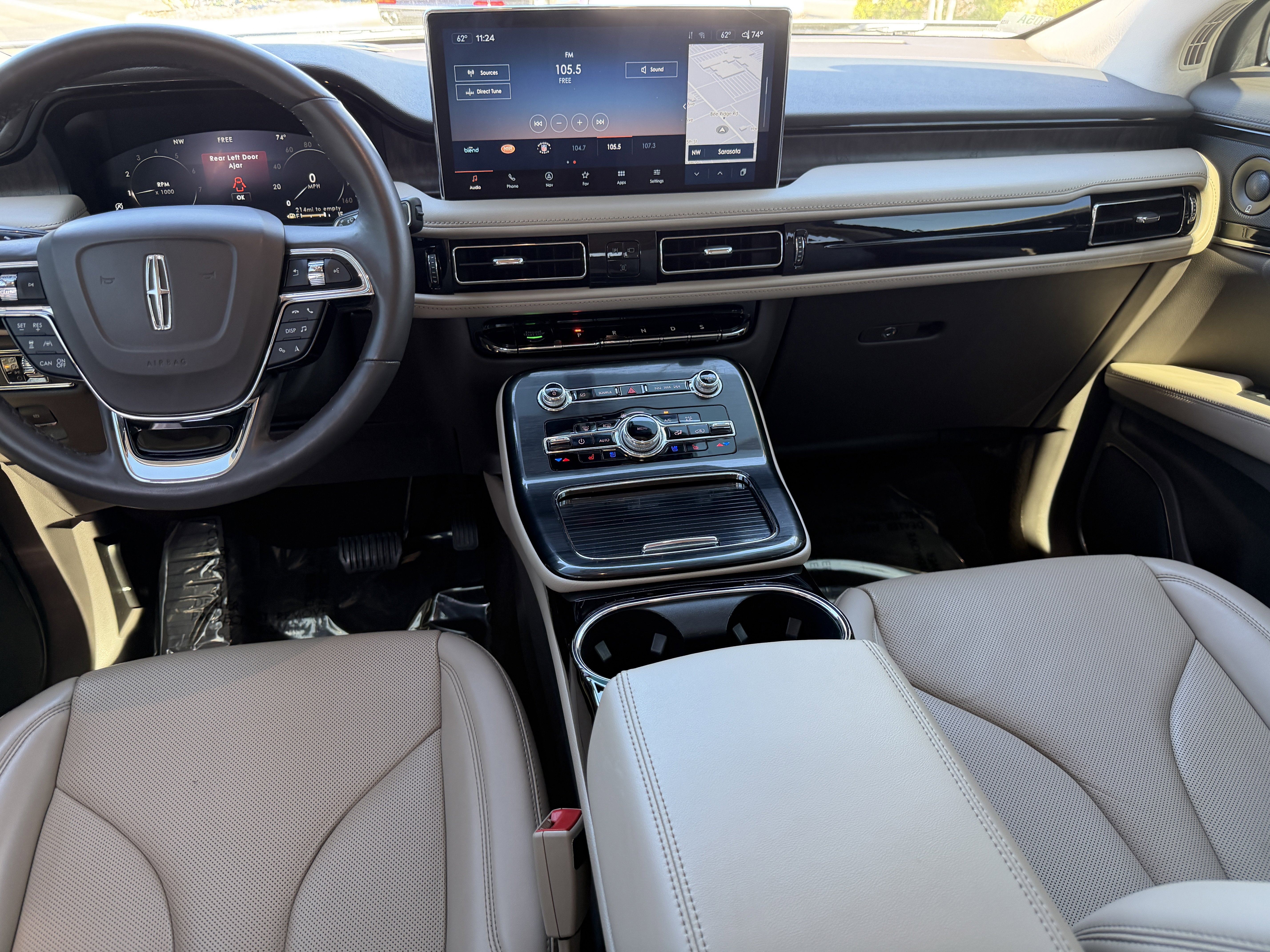 Used 2021 Lincoln Nautilus Reserve w/ Equipment Group 201A image 15